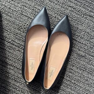 Valentino Black Pointed Ballet Flats